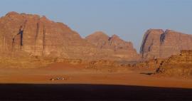 Přes noc ve Wadi Rum